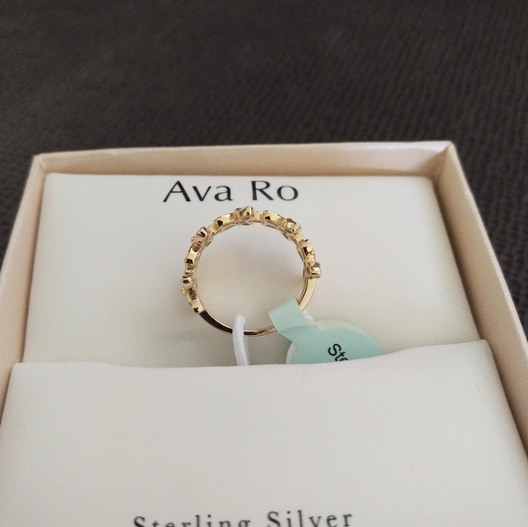 ✨️HP 2X✨️ Ava Ro🚣 Connecting Gold💛 Flowers🌼 Ring💍 - Picture 12 of 16